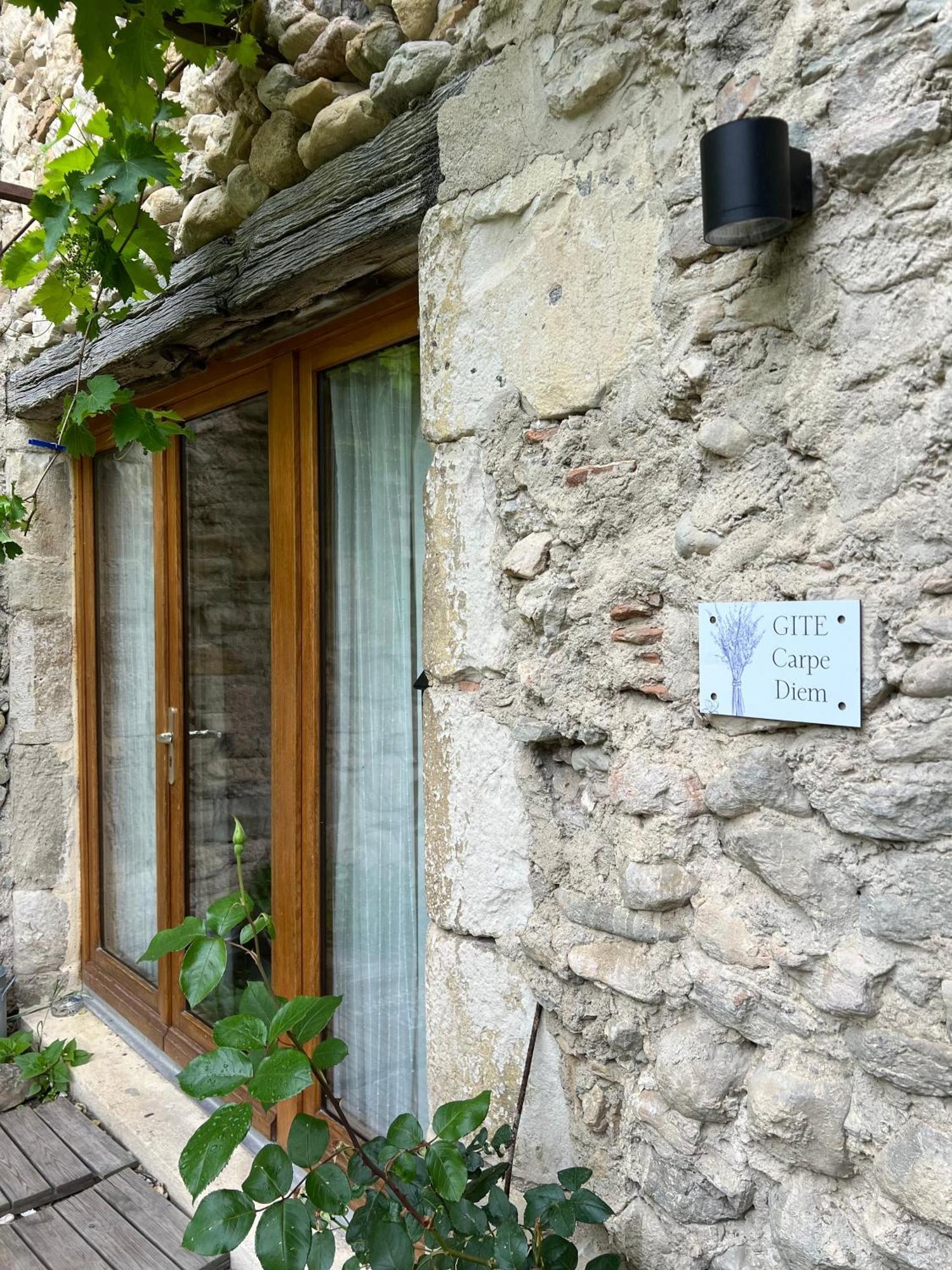 Gites Du Chateau D'Alencon Le Pegue Екстер'єр фото